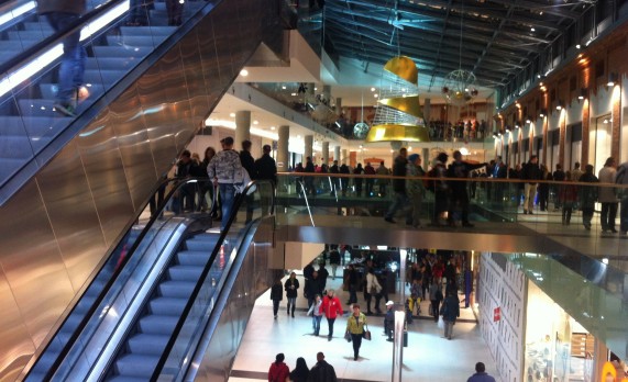 Breda & Weinstein Shopping Centre